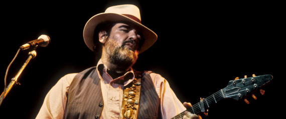 BERKELEY, UNITED STATES - OCTOBER 11: Lonnie Mack performing at the Greek Theater in Berkeley on October 11, 1985. He plays a Gibson Flying V guitar. (Photo by Clayton Call/Redferns)